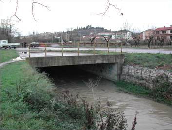 Il fosso della Bicchieraia in entrata ad Arezzo